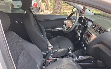 KIA Rio III рестайлинг, 2016 год, 800 000 рублей, 2 фотография