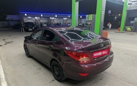 Hyundai Solaris II рестайлинг, 2011 год, 620 000 рублей, 10 фотография