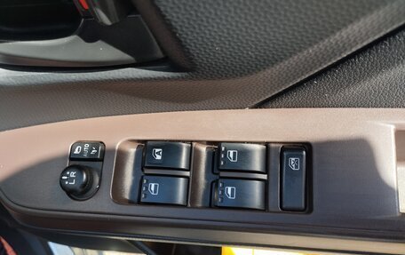 Toyota Roomy I, 2019 год, 1 000 000 рублей, 18 фотография
