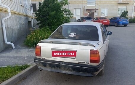 Opel Omega A, 1990 год, 120 000 рублей, 2 фотография