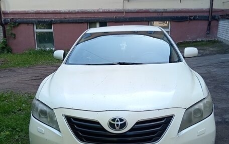 Toyota Camry, 2007 год, 700 000 рублей, 2 фотография