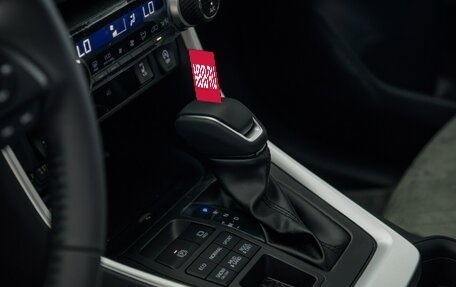 Toyota RAV4, 2025 год, 4 990 000 рублей, 16 фотография