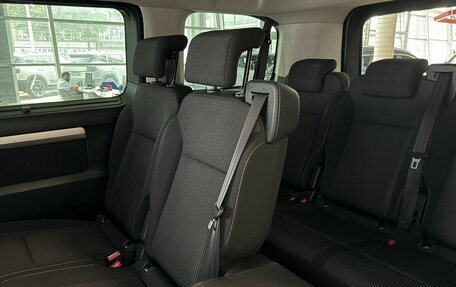 Peugeot Traveller I, 2019 год, 2 500 000 рублей, 8 фотография
