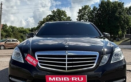 Mercedes-Benz E-Класс, 2012 год, 1 800 000 рублей, 1 фотография