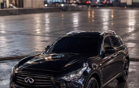 Infiniti FX II, 2013 год, 2 250 000 рублей, 1 фотография
