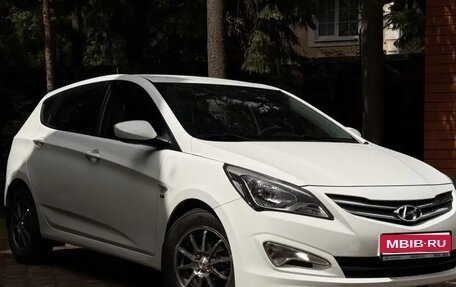 Hyundai Solaris II рестайлинг, 2015 год, 1 250 000 рублей, 1 фотография