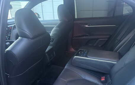 Toyota Camry, 2023 год, 3 400 000 рублей, 10 фотография