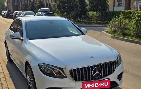 Mercedes-Benz E-Класс, 2019 год, 3 900 000 рублей, 5 фотография