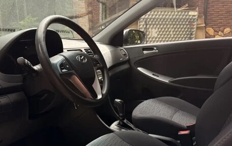 Hyundai Solaris II рестайлинг, 2015 год, 1 250 000 рублей, 9 фотография