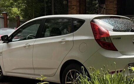 Hyundai Solaris II рестайлинг, 2015 год, 1 250 000 рублей, 5 фотография