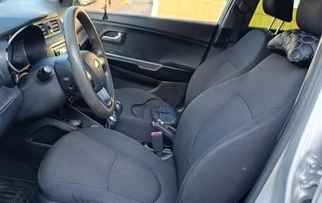 KIA Rio III рестайлинг, 2012 год, 800 000 рублей, 5 фотография