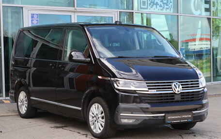 Volkswagen Multivan T6 рестайлинг, 2022 год, 6 350 000 рублей, 3 фотография