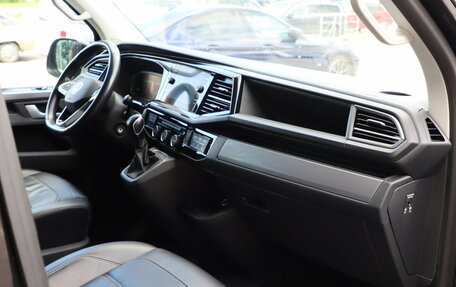 Volkswagen Multivan T6 рестайлинг, 2022 год, 6 350 000 рублей, 13 фотография