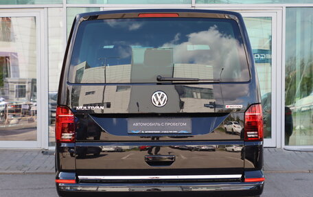 Volkswagen Multivan T6 рестайлинг, 2022 год, 6 350 000 рублей, 7 фотография