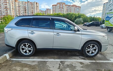 Mitsubishi Outlander III рестайлинг 3, 2013 год, 1 400 000 рублей, 3 фотография
