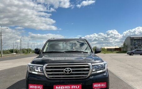 Toyota Land Cruiser 200, 2011 год, 3 100 000 рублей, 7 фотография