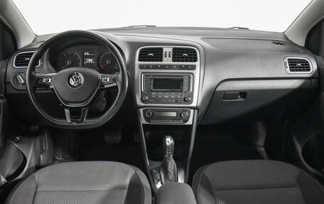 Volkswagen Polo VI (EU Market), 2016 год, 1 095 000 рублей, 13 фотография