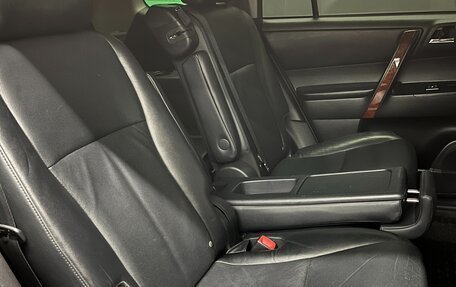 Toyota Highlander III, 2011 год, 1 950 000 рублей, 18 фотография