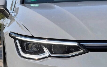 Volkswagen Golf VIII, 2023 год, 2 140 000 рублей, 8 фотография