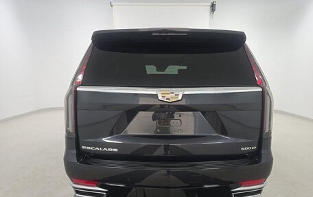 Cadillac Escalade V, 2023 год, 11 095 000 рублей, 4 фотография