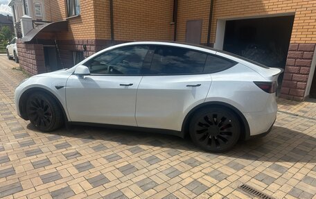 Tesla Model Y I, 2023 год, 5 500 рублей, 2 фотография