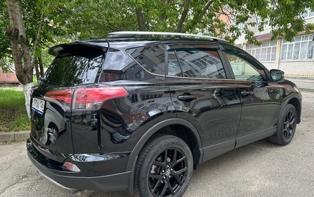 Toyota RAV4, 2018 год, 2 950 000 рублей, 4 фотография