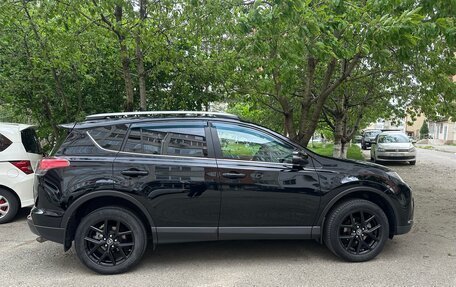 Toyota RAV4, 2018 год, 2 950 000 рублей, 5 фотография