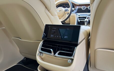 Bentley Flying Spur, 2021 год, 29 000 000 рублей, 4 фотография