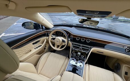 Bentley Flying Spur, 2021 год, 29 000 000 рублей, 3 фотография