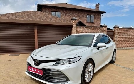 Toyota Camry, 2019 год, 3 240 000 рублей, 1 фотография