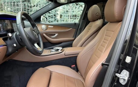 Mercedes-Benz E-Класс, 2018 год, 2 255 000 рублей, 14 фотография