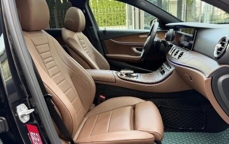Mercedes-Benz E-Класс, 2018 год, 2 255 000 рублей, 11 фотография