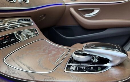 Mercedes-Benz E-Класс, 2018 год, 2 255 000 рублей, 19 фотография
