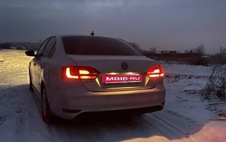 Volkswagen Jetta VI, 2013 год, 890 000 рублей, 5 фотография