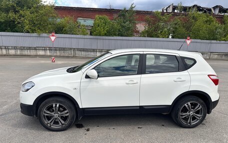 Nissan Qashqai, 2010 год, 950 000 рублей, 2 фотография