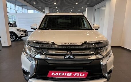 Mitsubishi Outlander III рестайлинг 3, 2015 год, 1 720 000 рублей, 8 фотография
