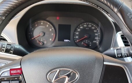 Hyundai Solaris II рестайлинг, 2021 год, 1 800 000 рублей, 6 фотография
