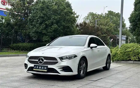Mercedes-Benz A-Класс, 2021 год, 1 660 000 рублей, 3 фотография