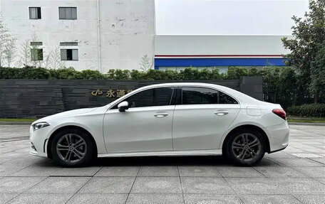 Mercedes-Benz A-Класс, 2021 год, 1 660 000 рублей, 8 фотография
