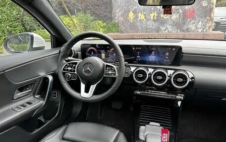 Mercedes-Benz A-Класс, 2021 год, 1 660 000 рублей, 4 фотография