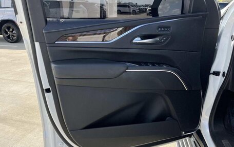 Cadillac Escalade V, 2024 год, 11 914 000 рублей, 9 фотография