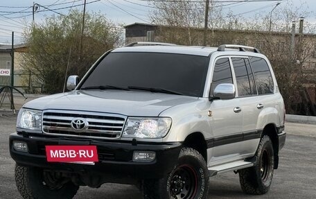 Toyota Land Cruiser 100 рестайлинг 2, 2006 год, 3 750 000 рублей, 4 фотография