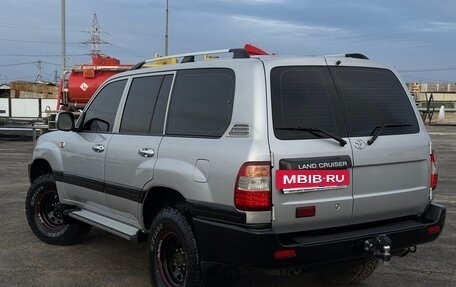 Toyota Land Cruiser 100 рестайлинг 2, 2006 год, 3 750 000 рублей, 6 фотография