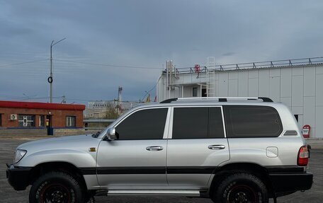 Toyota Land Cruiser 100 рестайлинг 2, 2006 год, 3 750 000 рублей, 11 фотография