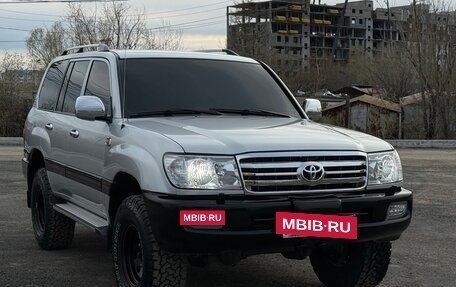 Toyota Land Cruiser 100 рестайлинг 2, 2006 год, 3 750 000 рублей, 17 фотография