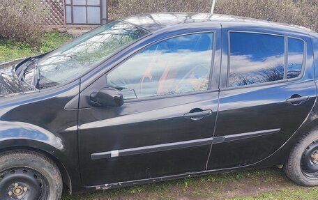 Renault Clio III, 2007 год, 300 000 рублей, 4 фотография