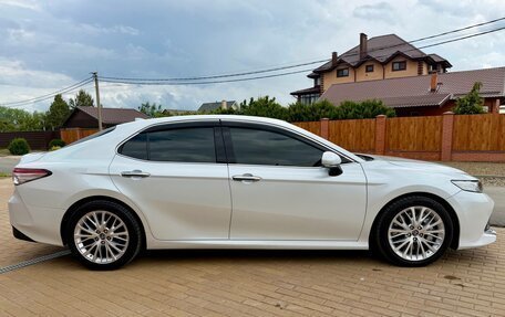 Toyota Camry, 2019 год, 3 240 000 рублей, 6 фотография