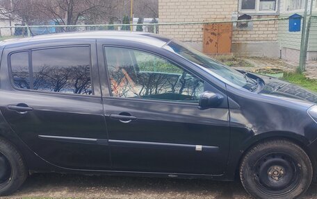 Renault Clio III, 2007 год, 300 000 рублей, 2 фотография