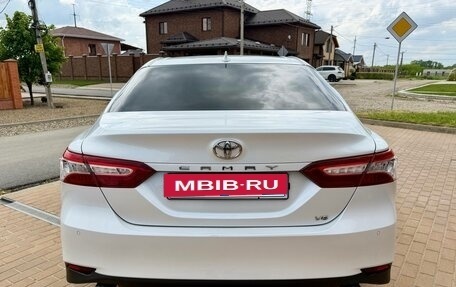 Toyota Camry, 2019 год, 3 240 000 рублей, 4 фотография