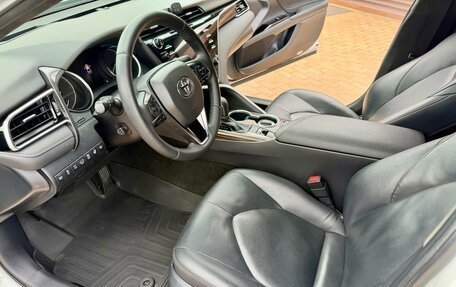 Toyota Camry, 2019 год, 3 240 000 рублей, 12 фотография